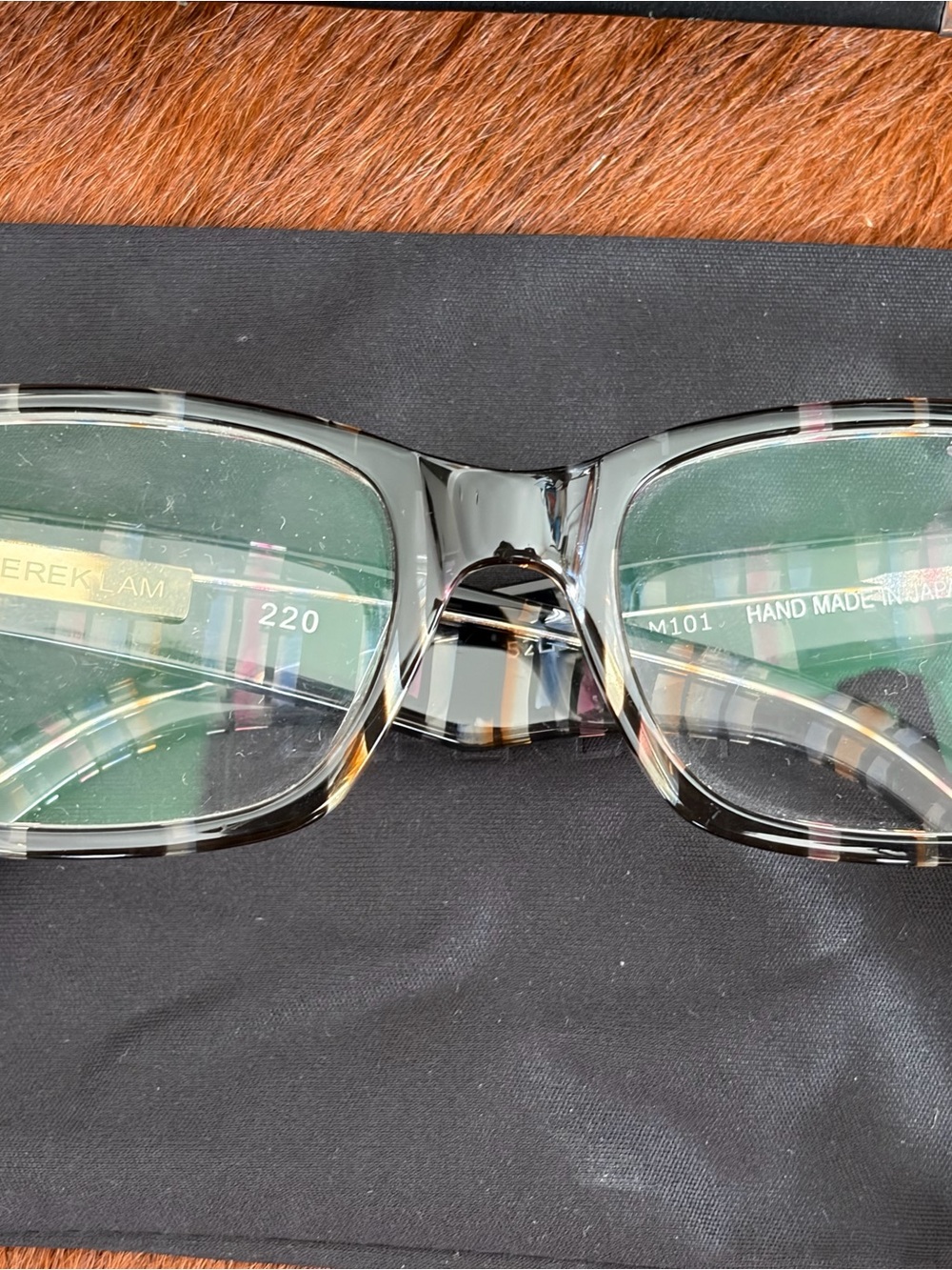 Glasses - Picture 2 of 5